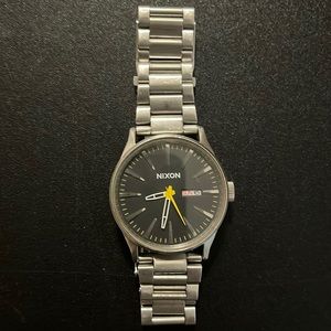 Mens Nixon Watch